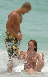 Natasha_Hamilton_topless_candids0004.jpg