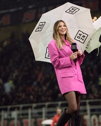 Photo by 🌸Diletta Leotta🌸 on April 27, 2024. May be an image of 1 person, umbrella, raincoat, ...jpg