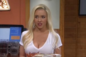 snl-had-a-lot-of-jokes-about-sydney-sweeneys-boob-5-543-1716434258-0_dblbig.jpg
