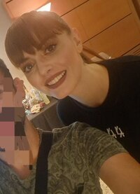 iovi89~p~C9ik2B8svj_~1.jpg