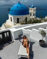 chiarab_model__2025-04-26T090432.000Z_1.jpg