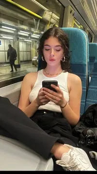 RDT_20250517_1836501611457641497483107.webp