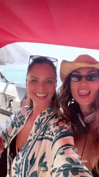 vlcsnap-2025-06-15-19h21m44s517.webp