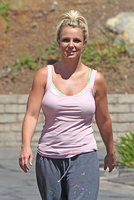 Britney+Spears+smiles+heads+dance+studio+rehearsals+hIJ8KPiVNzJx.jpg