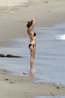 Kate Hudson wearing a bikini at a beach in Malibu 013.jpg