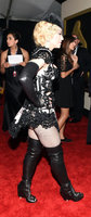 Madonna-side-view-of-outfit-195335.jpg