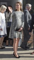 kate-middleton-style-visiting-the-turner-contemporary-gallery-in-margate-march-2015_16.jpg