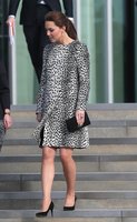 kate-middleton-style-visiting-the-turner-contemporary-gallery-in-margate-march-2015_19.jpg
