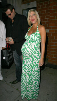 Celebrity_City_Tori_9_122_1194lo.jpg