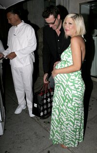 HCBB_Tori_Spelling_Chow__08_122_852lo.jpg