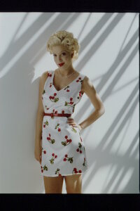 Tori_Spelling_06.jpg