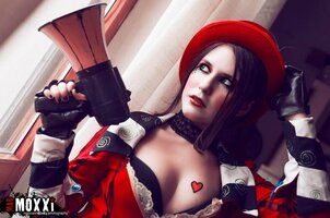 who_loves_you__by_sajikacosplay-d5i6klc.jpg