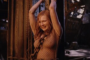 kirsten_dunst_2004_spiderman2_13.jpg