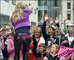000fergie31221100loap2.jpg