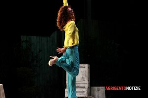 Teresa Mannino al teatro Valle dei Templi (1).jpg