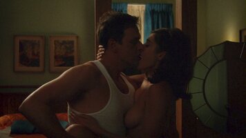 C__Data_Users_DefApps_AppData_INTERNETEXPLORER_Temp_Saved Images_lizzy_caplan-topless-masters_of.jpg