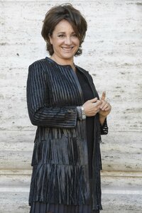 Carla-Signoris--Mister-Felicita-Photocall-in-Rome--08.jpg