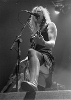 Upskirt - Courtney Love Upskirt on stage no panties.jpg