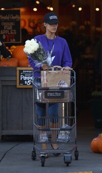 53549769_hqcelebcorner-9.jpg