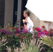 60335543_jennifer-aniston_29122017p_18.jpg
