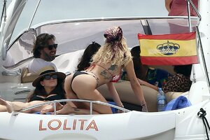 rita-ora-in-bikini-at-a-boat-on-vacation-in-ibiza-08-07-2019-9.jpg