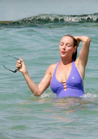 uma thurman in costume blu 09.jpg