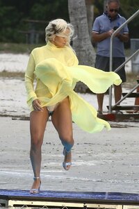 Rita-Ora-Upskirt-TheFappeningBlog.com-7.jpg