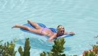 brooke hogan in bikini 27.jpg