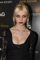 taylor momsen al gala 06.jpg