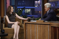 emma stone al tonight show 03.jpg