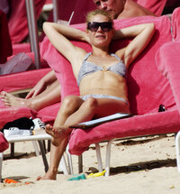 gwineth paltrow in bikini 11.jpg