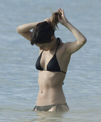 rachel bilson in bikini nero 07.jpg