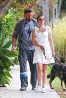 ana-de-armas-and-ben-affleck-out-with-their-dog-in-los-angeles-05-25-2020-5.jpg