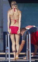 gwyneth paltrow in bikini 17.jpg