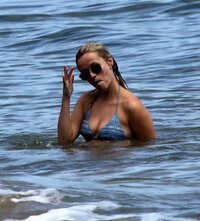 reese whiterspoon in bikini 15.jpg