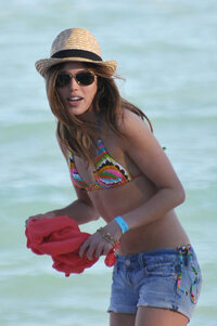 kayla ewell al mare.jpg