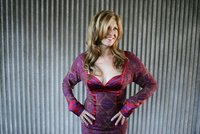 01306_Connie_Britton_-_shoot_1_122_178lo.jpg