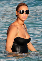 beyonce knowles al mare 14.jpg