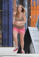 mischa barton sul set 05.jpg