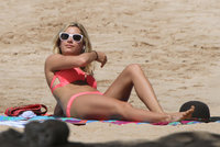 ashley tisdale in bikini 09.jpg