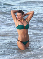 julianne hough in bikini  verde 20.jpg