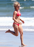 julianne hough in bikini rosso 21.jpg