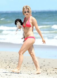 julianne hough in bikini rosso 29.jpg