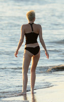 miley cyrus in bikini 34.jpg