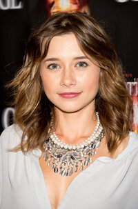 olesya rulin alla prima 04.jpg