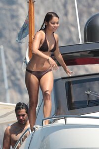 vanessa hudgens in yacht 11.jpg