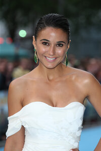emmanuelle chriqui alla prima 06.jpg