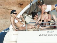 rita ora in yacht 33.jpg