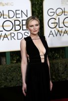 kirsten dunst al golden globes 07.jpg