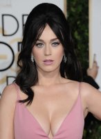 katy perry al golden globes 36.jpg